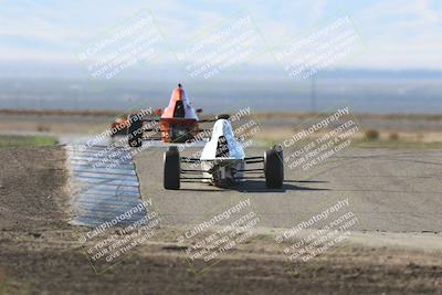 media/Oct-26-2025-CalClub SCCA (Sun) [[8ce1e69566]]/Group 6/Grapevine/